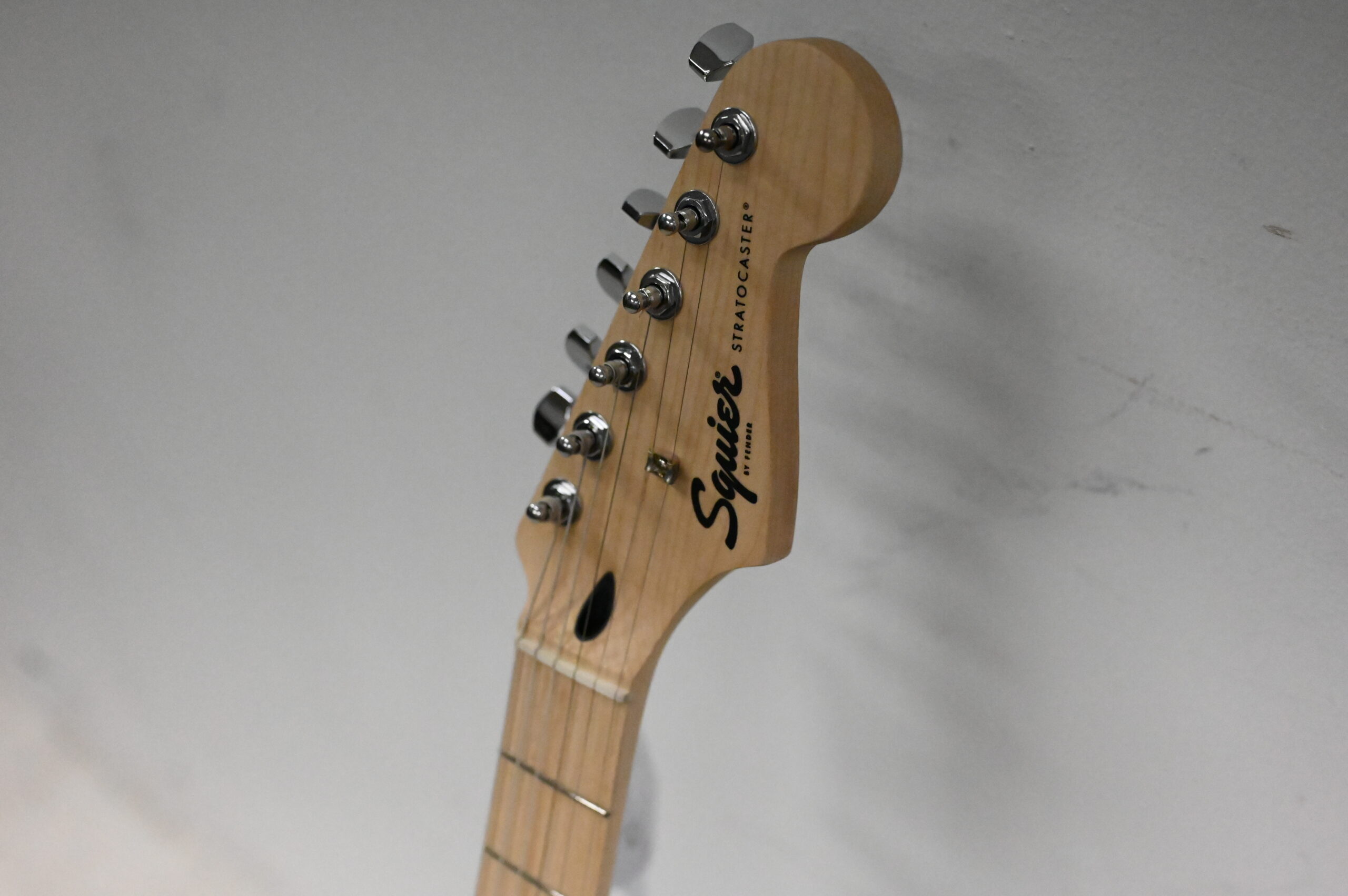 Fender/フェンダー Squier/スクワイヤー エレキギター Sonic Stratocaster ストラトキャスター HSS　ブラック
